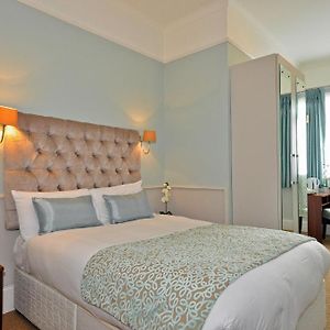 Kamer met een Queen Size Bed